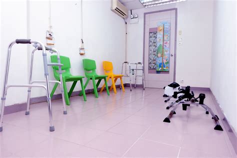 靠背壟護老院|靠背壟護老院有限公司 KAU PUI LUNG ELDERLY HOME LIMITED